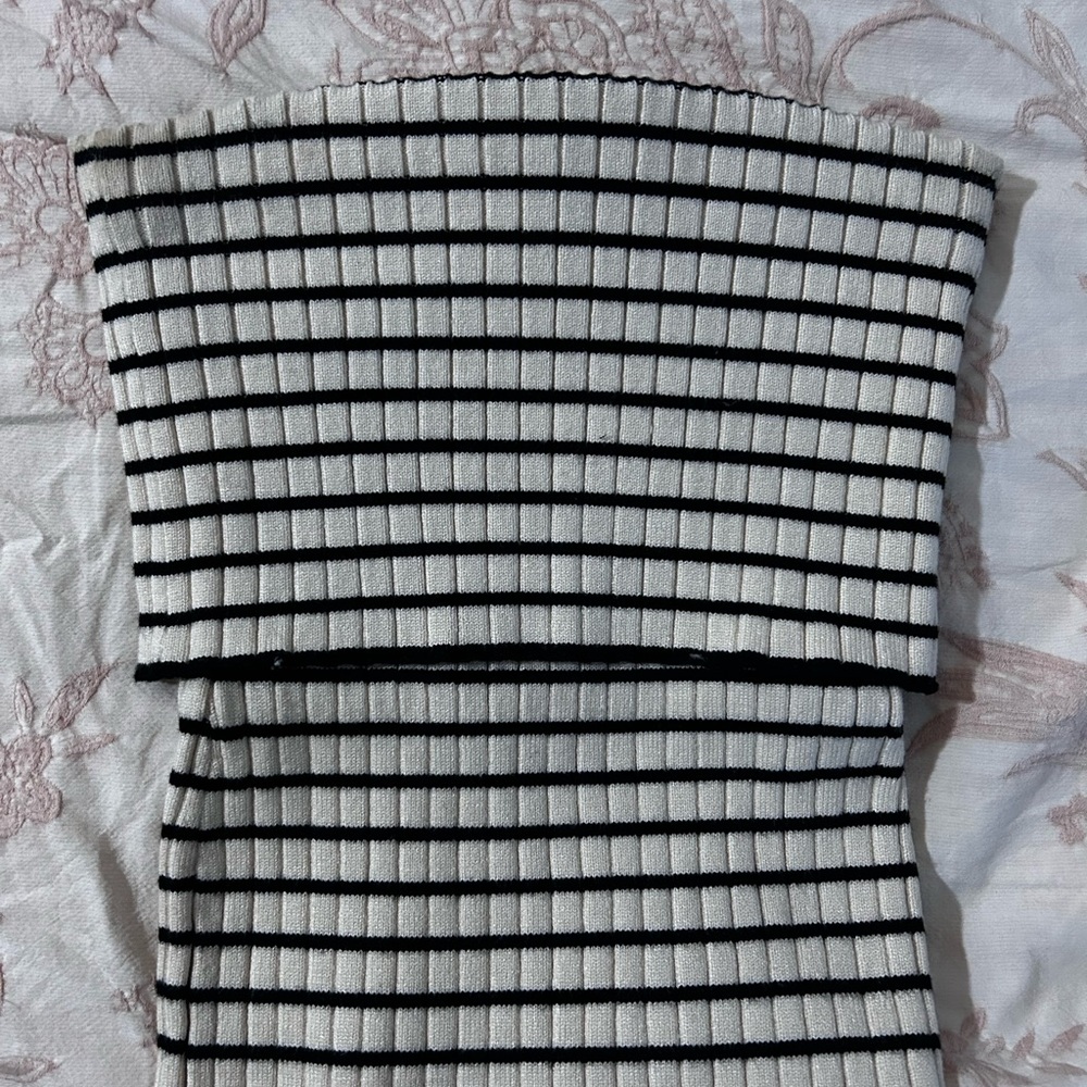 Black and White Grid Pattern Top
